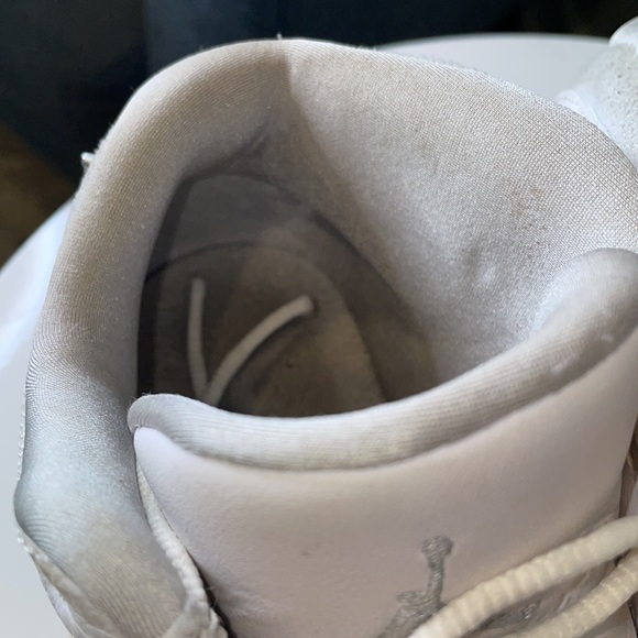 Jordan 13 Retro Low - Picture 9 of 11